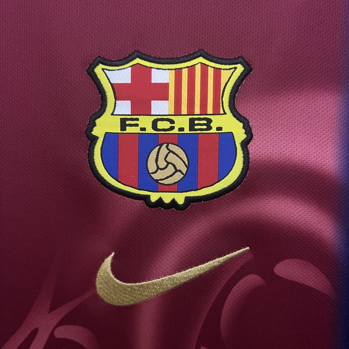 Camiseta Retro FC Barcelona - Edición Especial Travis Scott - Imagen 5